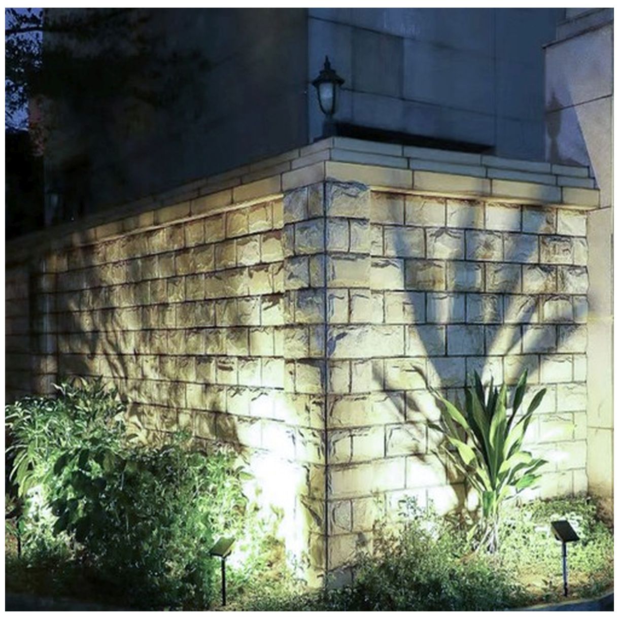 Lampa Solarna Ogrodowa – Reflektor Gardlov 24002 - Nowoczesne Oświetlenie Twojego Ogrodu-2 Lampa Solarna Ogrodowa – Reflektor Gardlov 24002 - Nowoczesne Oświetlenie Twojego Ogrodu-2