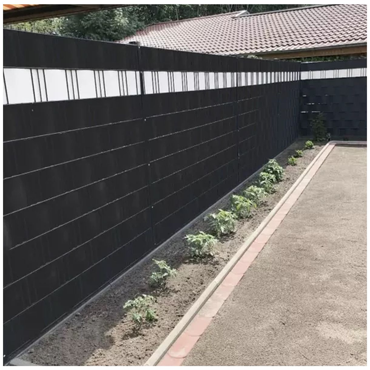 Taśma Ogrodzeniowa 19cmx35m 450g/m² Czarna 23698 - Wytrzymałe i Estetyczne Rozwiązanie-2 Taśma Ogrodzeniowa 19cmx35m 450g/m² Czarna 23698 - Wytrzymałe i Estetyczne Rozwiązanie-2