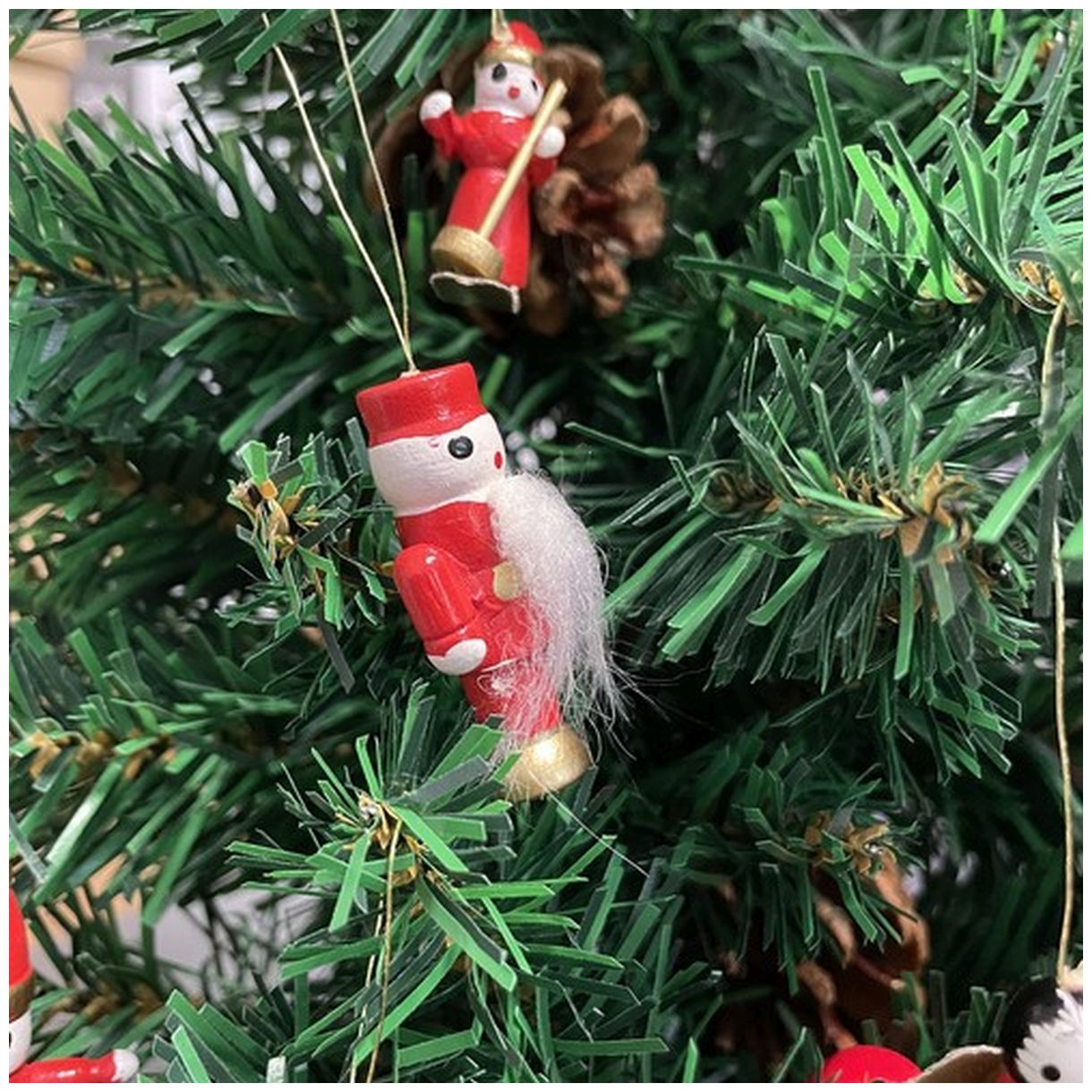 ZAWIESZKI DREWNIANE / BOMBKI NA CHOINKĘ 30 szt - Idealne Ozdoby Świąteczne-1 ZAWIESZKI DREWNIANE / BOMBKI NA CHOINKĘ 30 szt - Idealne Ozdoby Świąteczne-1