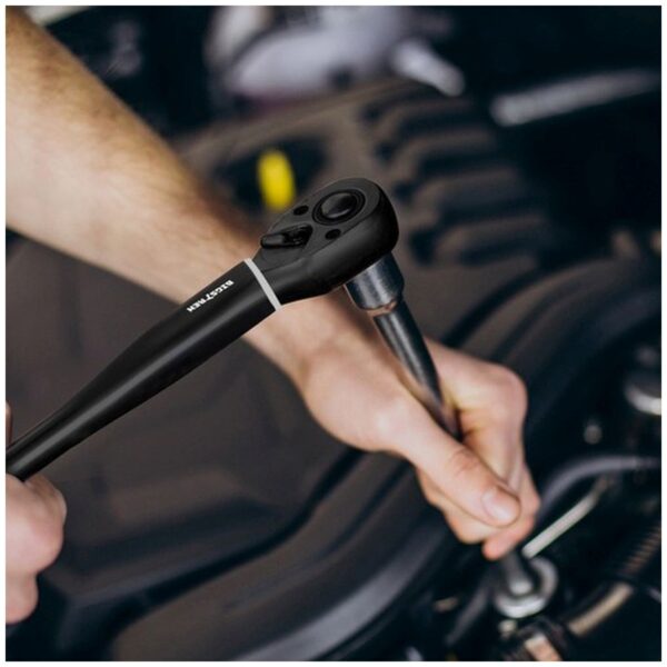 Repair man making car service