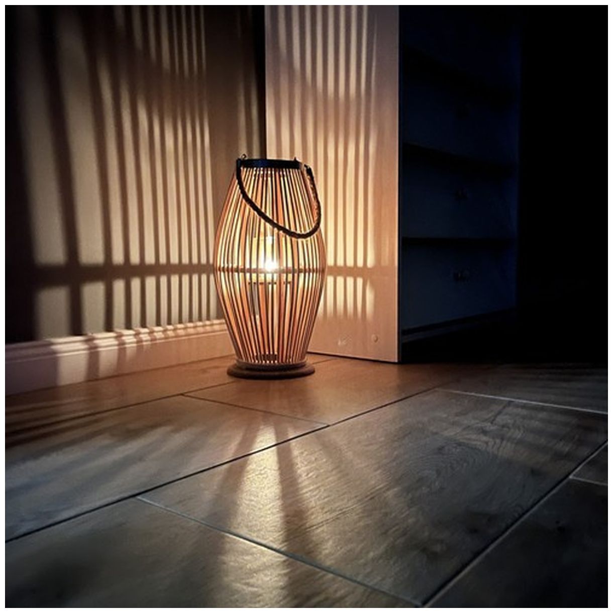 Lampion Bambusowy Rattanowy Gardlov 24282 - Idealne Oświetlenie na Twój Taras-3 Lampion Bambusowy Rattanowy Gardlov 24282 - Idealne Oświetlenie na Twój Taras-3