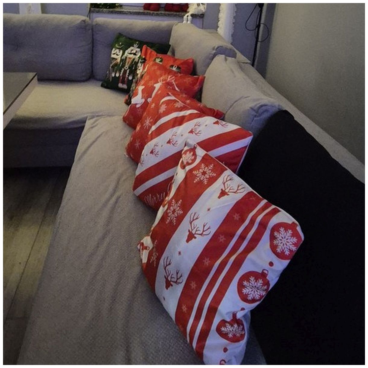 Poszewka dekoracyjna 45x45 cm Ruhhy x4 24827 - Idealna na Święta-1 Poszewka dekoracyjna 45x45 cm Ruhhy x4 24827 - Idealna na Święta-1